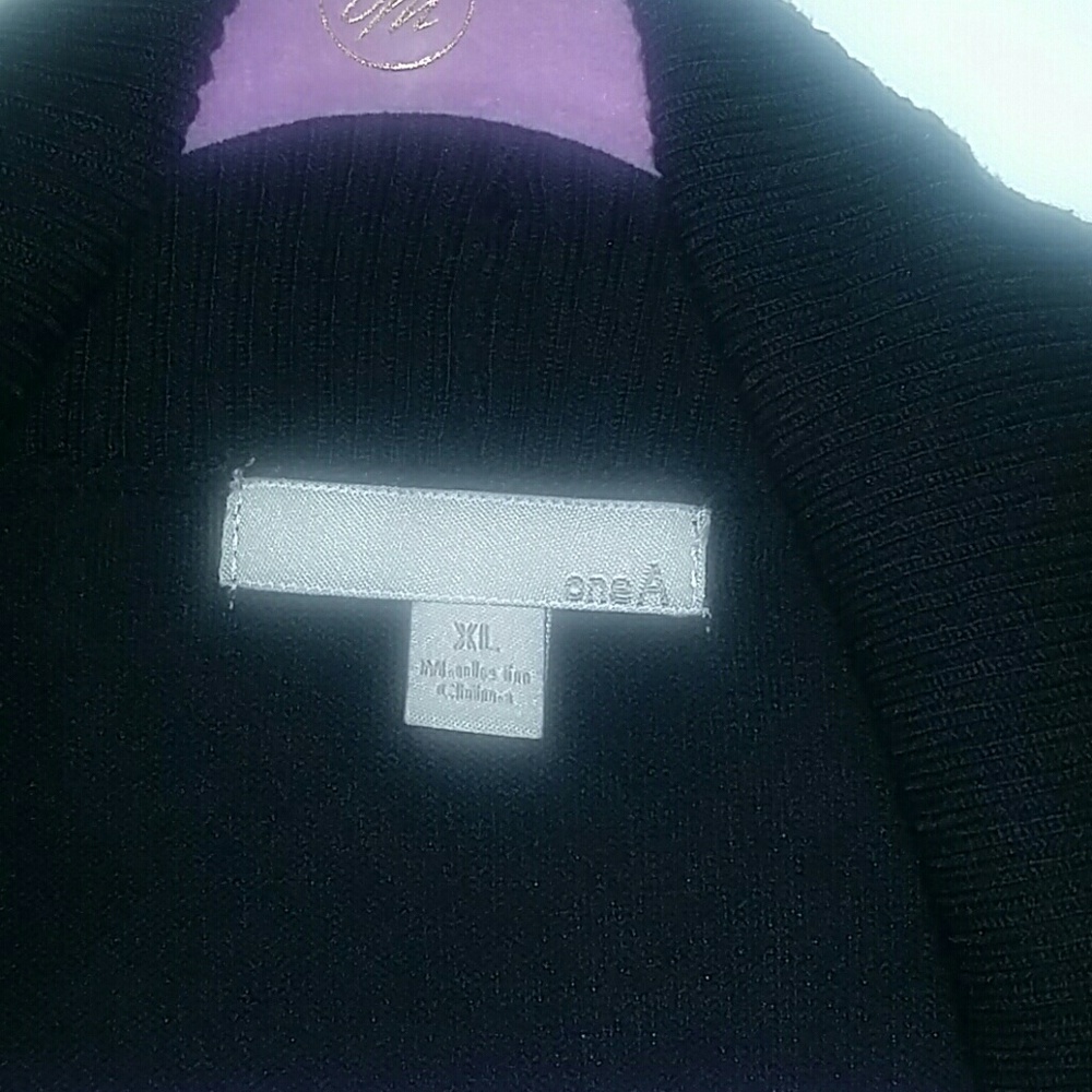 Sweater - Picture 3 of 3